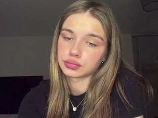 katerinepulkkinen — Camsoda recorded stream image, 21.06.2026 13:20