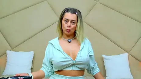 ChloeFrost — Stripchat recorded stream image, 26.06.2026 05:00