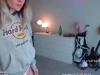 petitebrat — Chaturbate recorded stream image, 26.06.2026 13:20