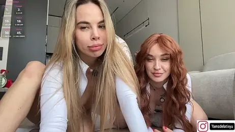 diffgirls2 — Stripchat recorded stream image, 27.06.2026 07:50