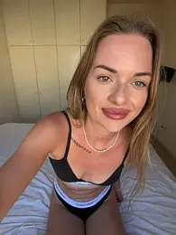 ElenaRebelle — Stripchat recorded stream image, 04.07.2026 05:10