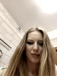 caressyourself — Stripchat recorded stream image, 06.07.2026 05:50