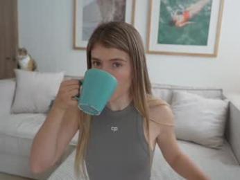 rebeccastonee — Chaturbate recorded stream image, 11.03.2025 18:20