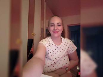 cherryygirl — Bongacams recorded stream image, 11.03.2025 16:40