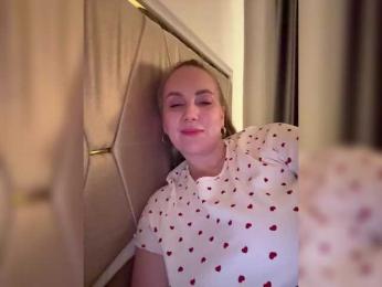 cherryygirl — Bongacams recorded stream image, 11.03.2025 16:40