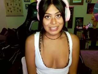 katinyellow — Camsoda recorded stream image, 14.07.2026 03:30