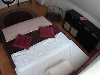 voyeurcam-julmodels-whitebed-2 — Camsoda recorded stream image, 10.07.2026 07:10