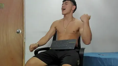 andrew_rose_ — Stripchat recorded stream image, 01.08.2026 04:00