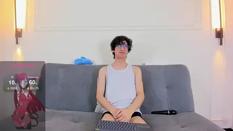 Cum_hunters — Stripchat recorded stream image, 04.08.2026 03:00