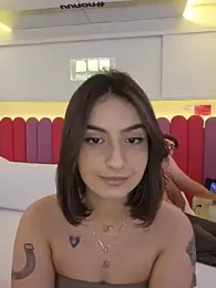 Juh_castro — Stripchat recorded stream image, 04.08.2026 23:10
