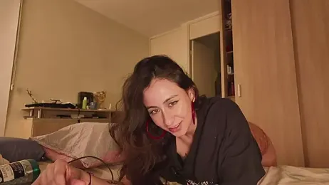 juanasnz99 — Stripchat recorded stream image, 05.08.2026 04:30