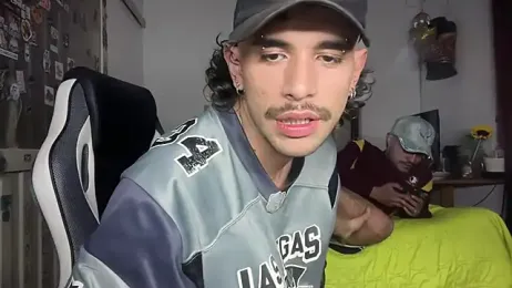 playfulboys_ — Stripchat recorded stream image, 05.08.2026 06:10