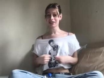 goddess_larz — Chaturbate recorded stream image, 05.08.2026 17:30