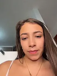 Hall_16 — Stripchat recorded stream image, 05.08.2026 21:10