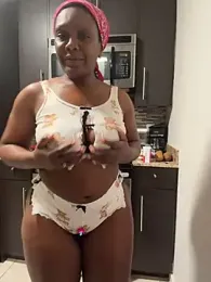 TilaTotti — Stripchat recorded stream image, 06.08.2026 01:00