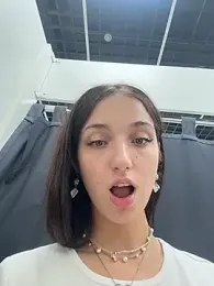 DollyTall — Stripchat recorded stream image, 07.08.2026 03:20