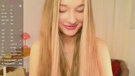 milaa_sun — Stripchat recorded stream image, 11.08.2026 08:10