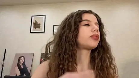 dolly_ll — Stripchat recorded stream image, 11.08.2026 13:20