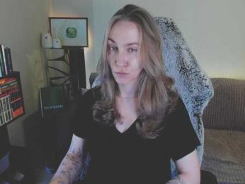 Adamova_Eva — Bongacams recorded stream screenshot (12 Mar 2025)