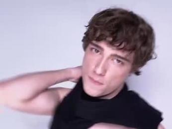 deepattraction — Chaturbate recorded stream image, 12.08.2026 15:40