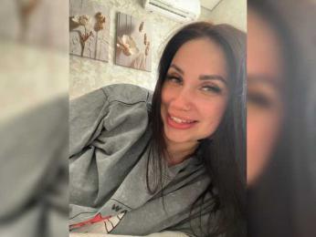 Y_Leiki — Bongacams recorded stream image, 17.08.2026 09:00