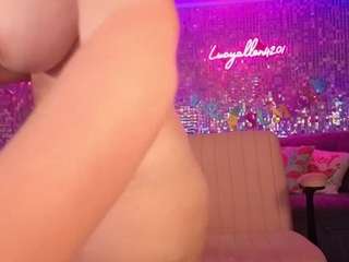 lucyallen4201 — Camsoda recorded stream image, 17.08.2026 11:00