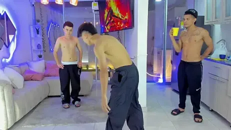 Houseofwarrios — Stripchat recorded stream image, 18.08.2026 05:00
