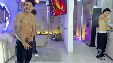 Houseofwarrios — Stripchat recorded stream image, 18.08.2026 05:00