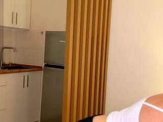 molray — Camsoda recorded stream image, 18.08.2026 06:30