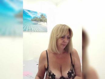 mery8poppins — Bongacams recorded stream image, 18.08.2026 13:00