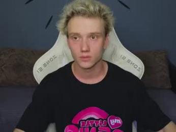 pupsenish — Chaturbate recorded stream image, 18.08.2026 17:40