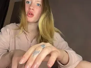 saint_cat25 — Stripchat recorded stream image, 21.08.2026 20:20