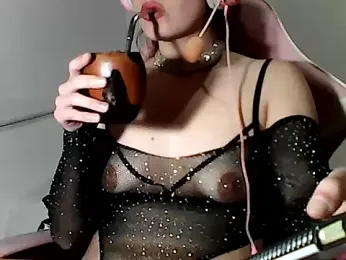 Owly_bloom — Stripchat recorded stream image, 22.08.2026 03:00