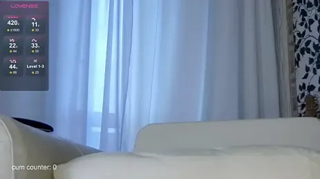 Laurainlove — Stripchat recorded stream image, 24.08.2026 07:10