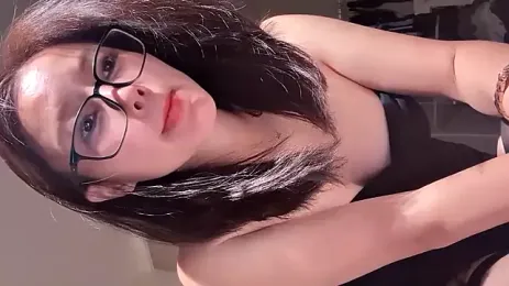 Krismil3 — Stripchat recorded stream image, 27.08.2026 05:40
