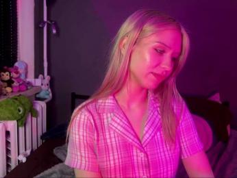 sexycute18 — Bongacams recorded stream image, 28.08.2026 23:10