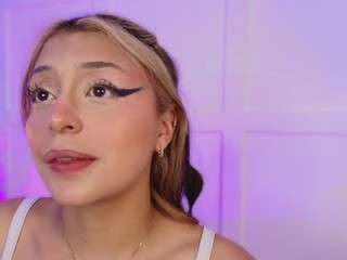 sofly-s — Camsoda recorded stream image, 01.09.2026 12:00
