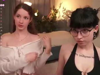 little_poetry — Chaturbate recorded stream image, 02.09.2026 20:00