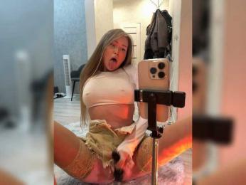 MILEDIUM — Bongacams recorded stream image, 04.09.2026 15:40