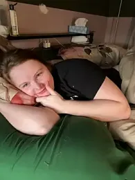 GingerSnap33 — Stripchat recorded stream image, 02.02.2025 17:20