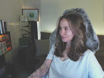 Adamova_Eva — Bongacams recorded stream screenshot (13 Mar 2025)