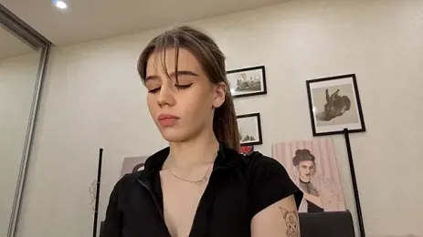 dolly_ll — Stripchat recorded stream image, 12.09.2026 13:30