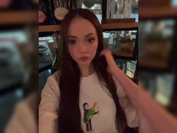 OlivkaVif — Bongacams recorded stream image, 14.03.2025 17:50
