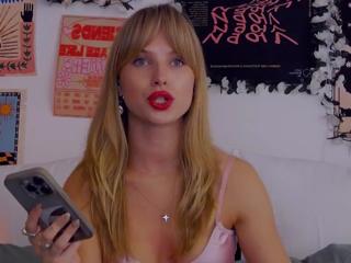 Emma Wilde — Flirt4free recorded stream image, 15.03.2025 03:10