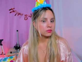 vaiolet-rose — Camsoda recorded stream image, 15.03.2025 12:20
