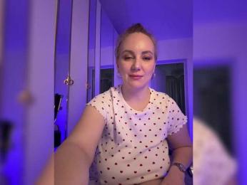cherryygirl — Bongacams recorded stream image, 15.03.2025 20:50