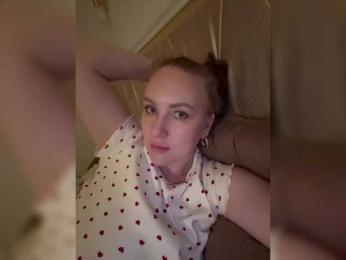 cherryygirl — Bongacams recorded stream image, 15.03.2025 20:50