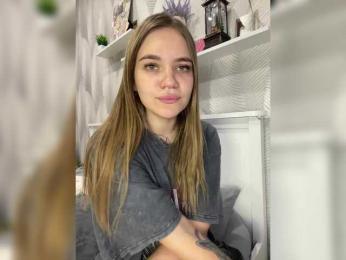 -Tiki-Riki- — Bongacams recorded stream image, 17.03.2025 15:20