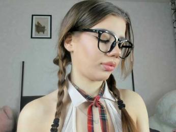 dolly-ll — Bongacams recorded stream image, 18.03.2025 13:20