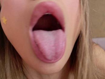 LennaGodess — Bongacams recorded stream image, 19.03.2025 06:20